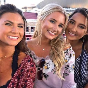 Meet your Posher, Molly